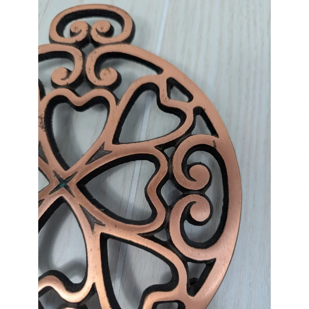 Pampered Chef 2007 copper metal trivet hearts scrolls